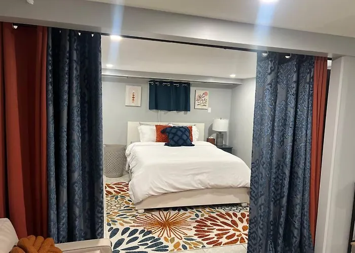 A Cozy 1 Bedroom Apartment