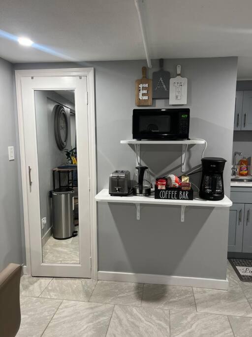 A Cozy 1 Bedroom Apartment *